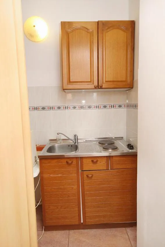 Apartments And Rooms With Parking Space Krk - 5294 Veglia